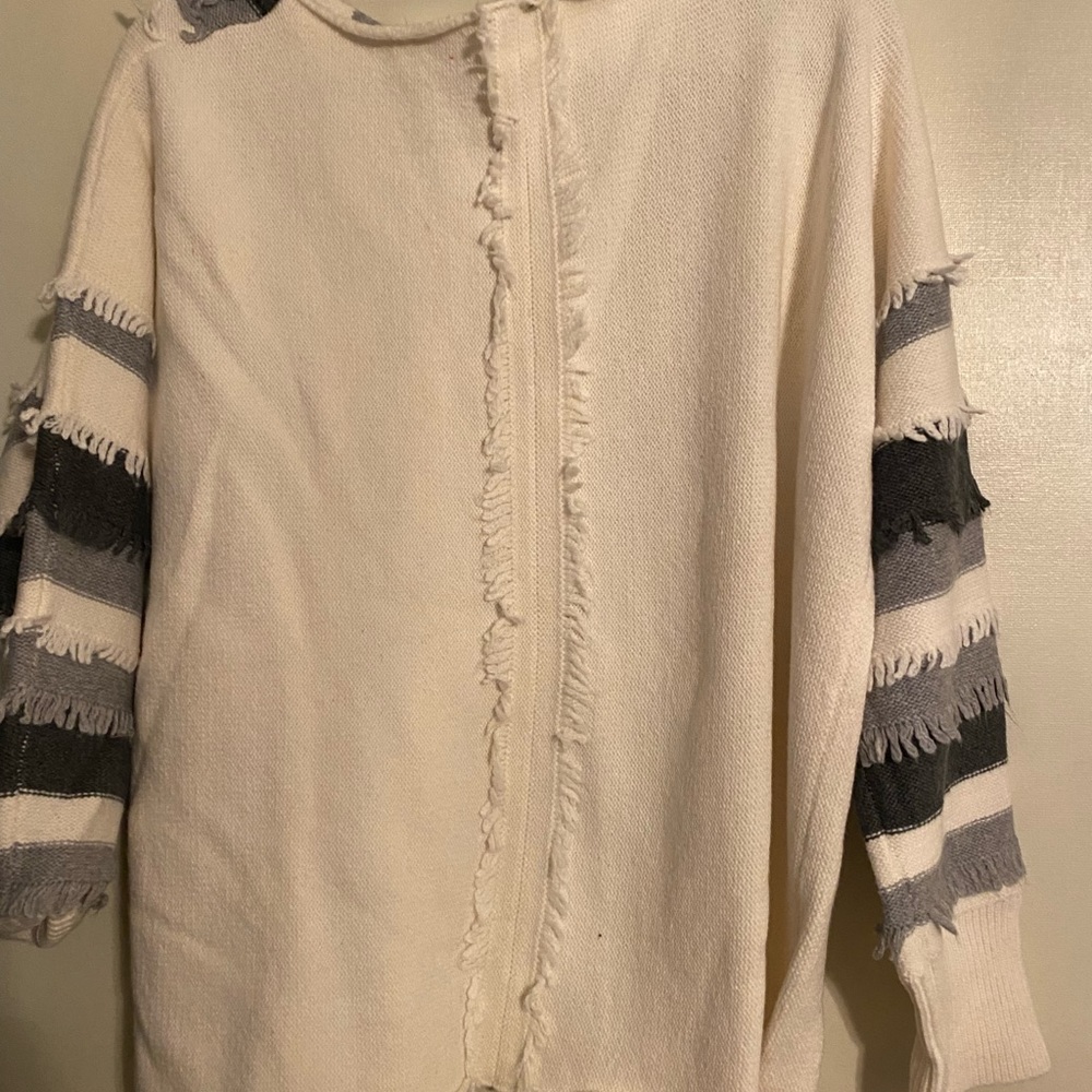 Vince Camuto  chunky sweater.  Size XL blue off white - Picture 3 of 4